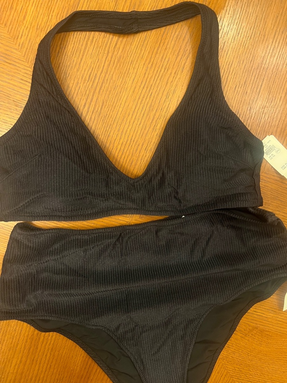 Aerie Ribbed Black Bikini set halter top
Style B15 - Picture 4 of 5